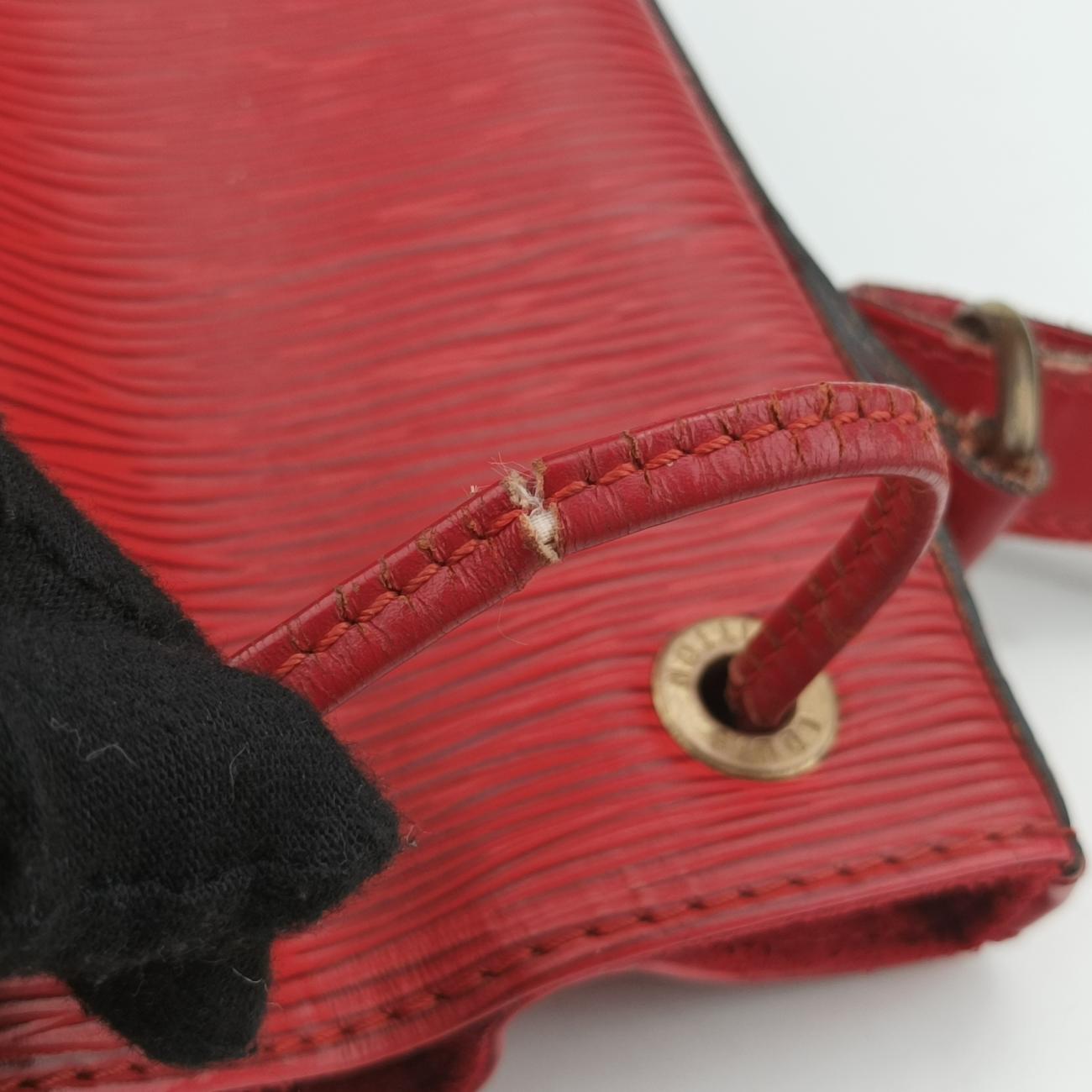 Pre-owned Louis Vuitton Noé Castilian Red Epi M44007 shoulderbag | stylenewstar