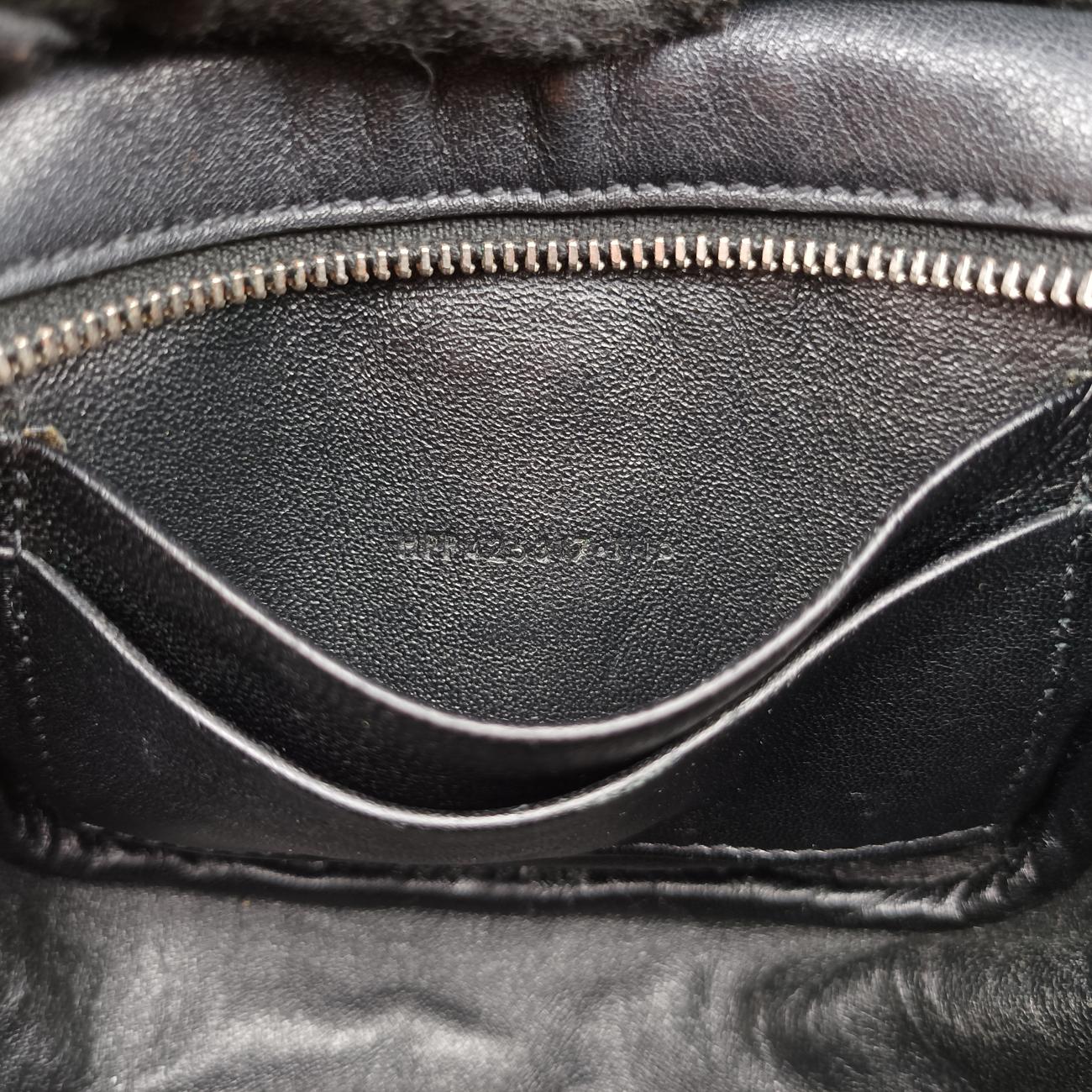 Pre-owned Yves Saint Laurent Monogram Blogger Black Leather 425317 shoulderbag | stylenewstar