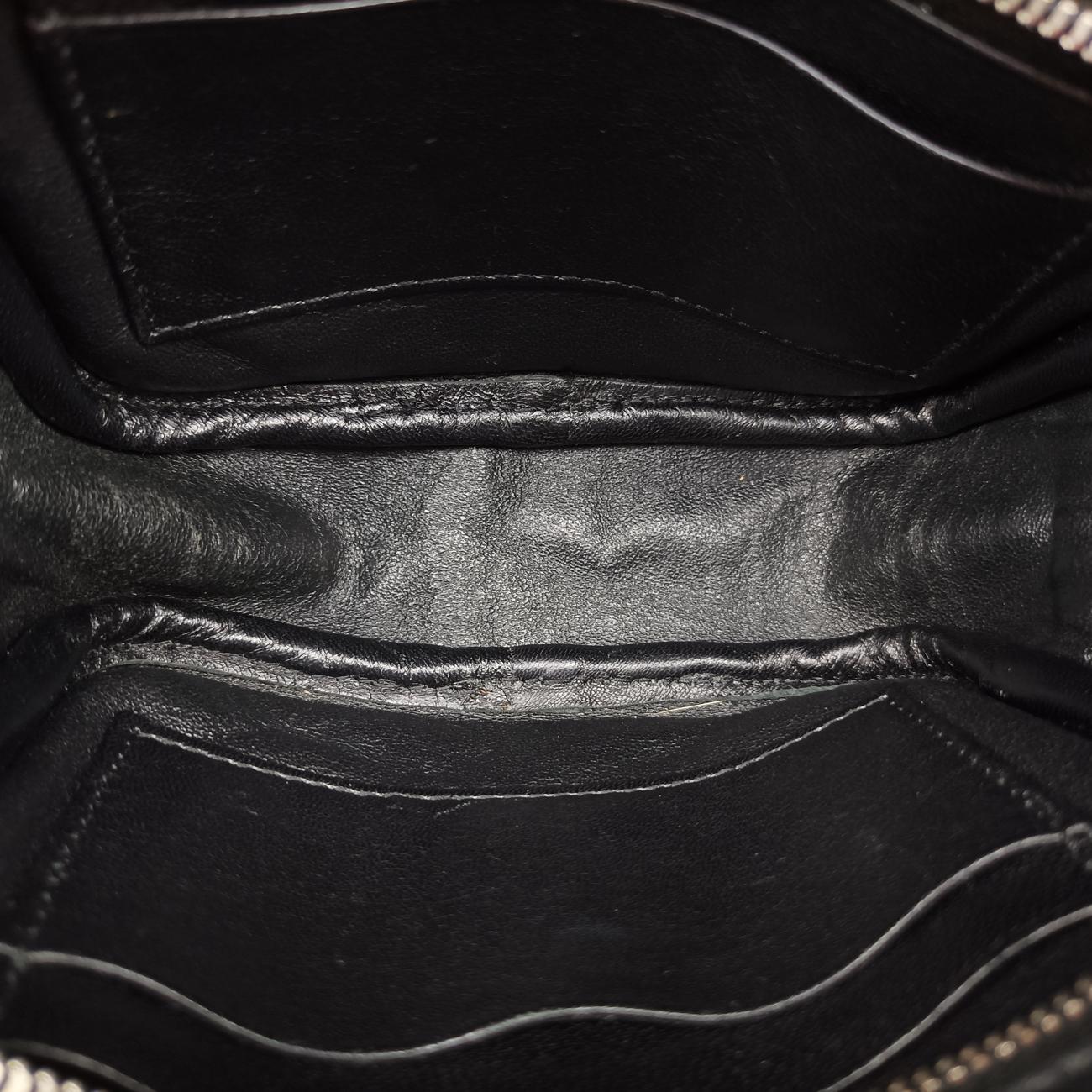 Pre-owned Yves Saint Laurent Monogram Blogger Black Leather 425317 shoulderbag | stylenewstar