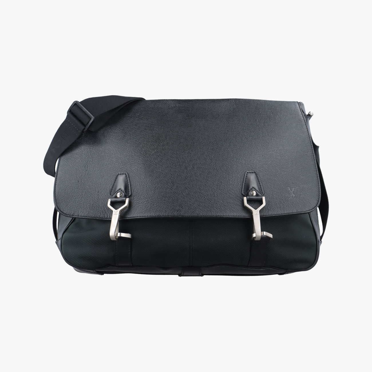 Pre-owned Louis Vuitton Messenger Ardoise Black Taiga M30162 shoulderbag | stylenewstar