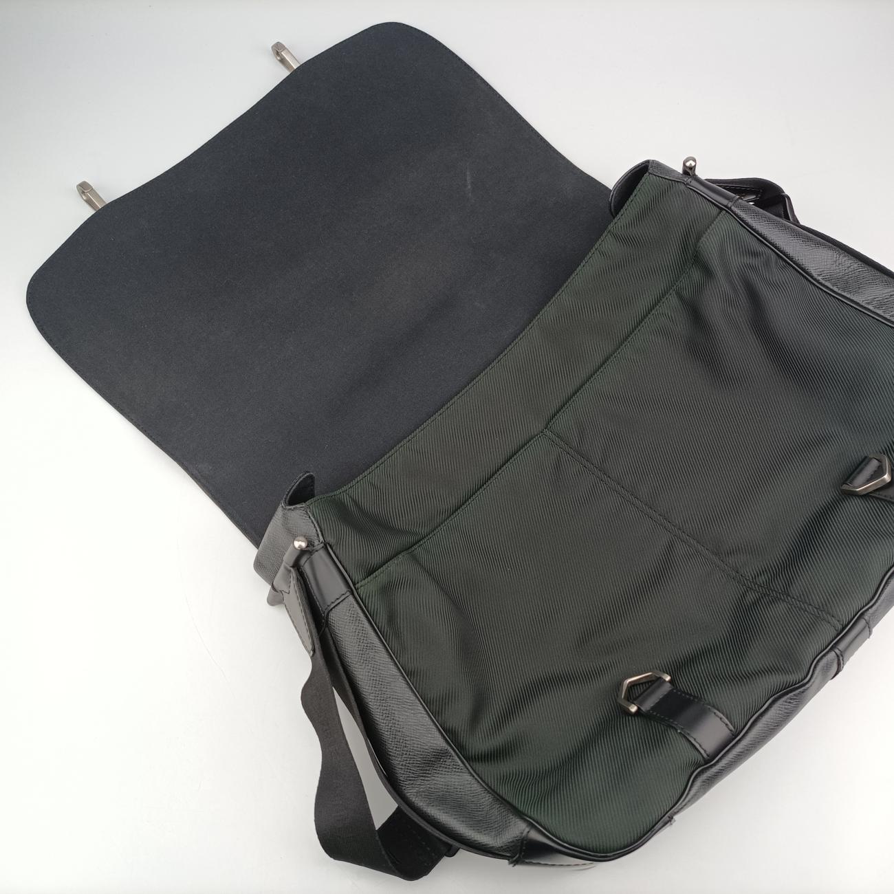 Pre-owned Louis Vuitton Messenger Ardoise Black Taiga M30162 shoulderbag | stylenewstar