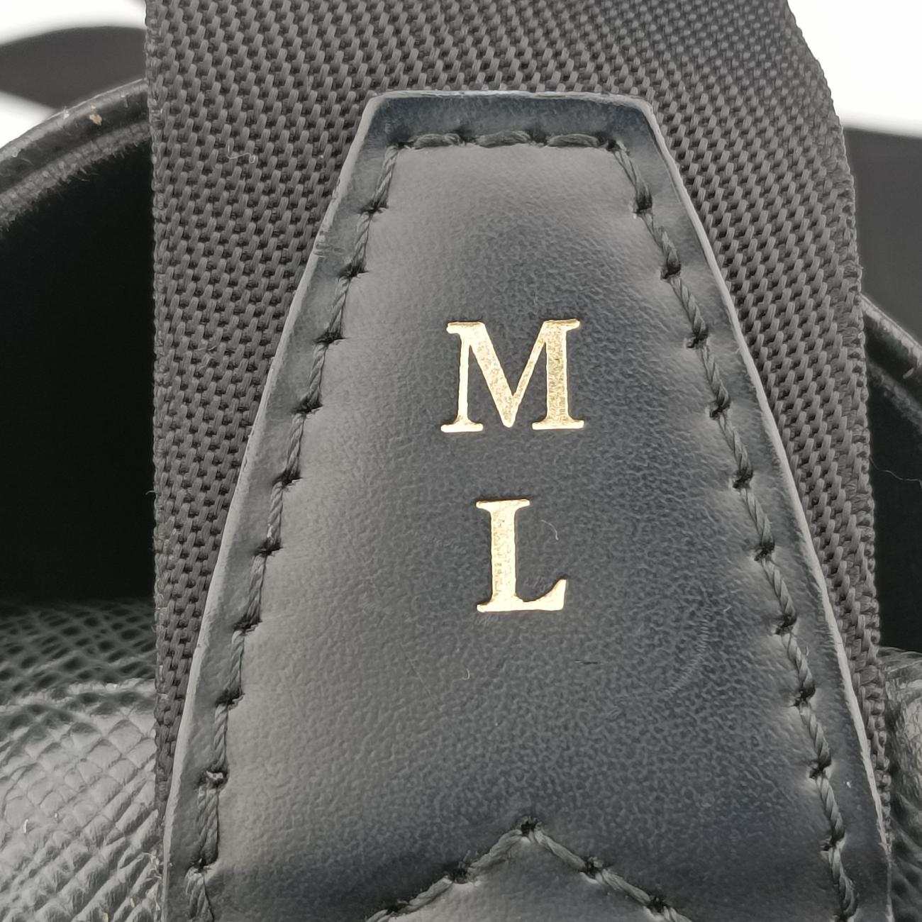 Pre-owned Louis Vuitton Messenger Ardoise Black Taiga M30162 shoulderbag | stylenewstar