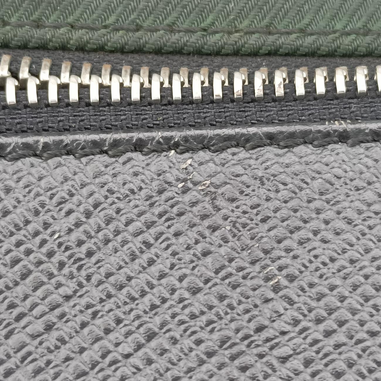 Pre-owned Louis Vuitton Messenger Ardoise Black Taiga M30162 shoulderbag | stylenewstar