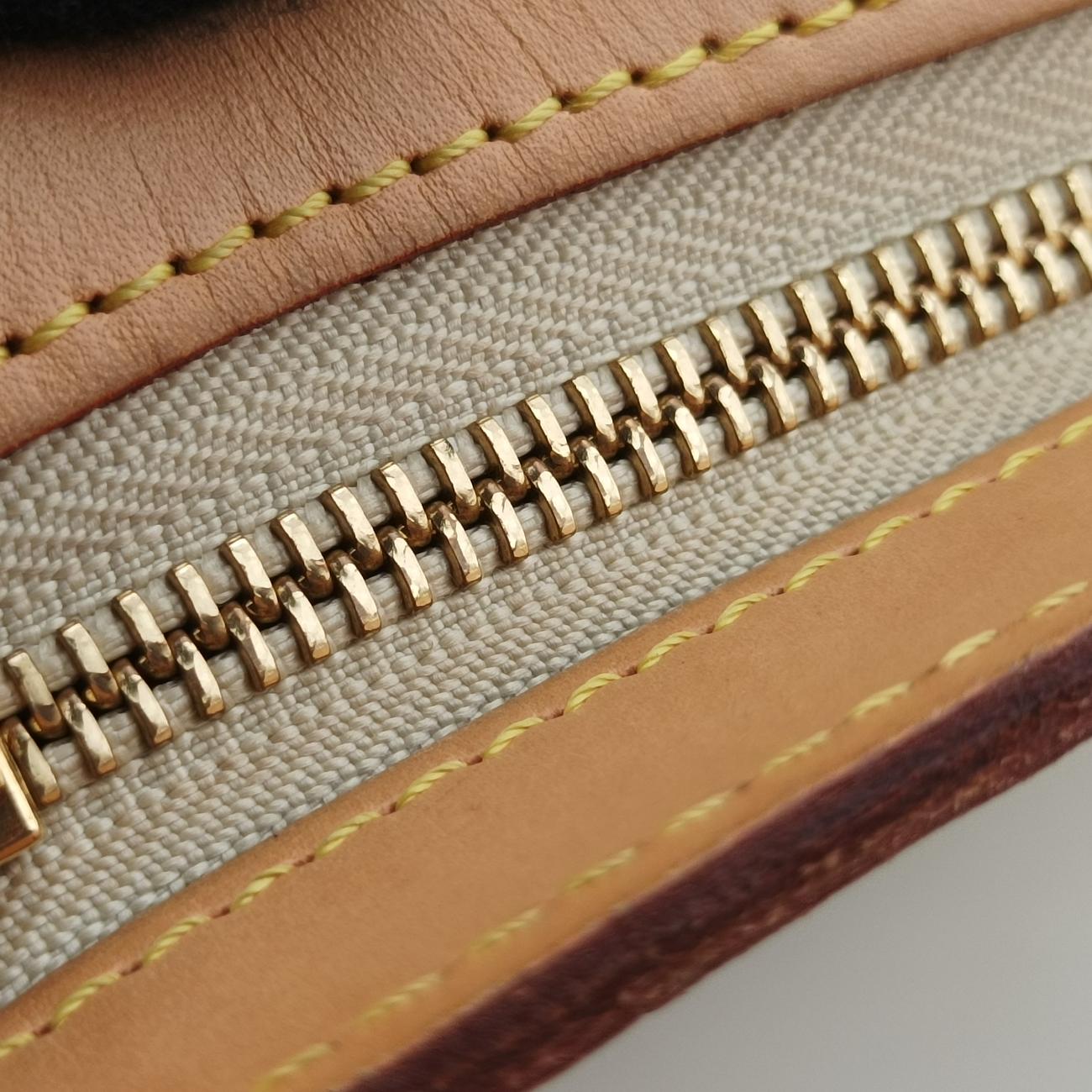 Pre-owned Louis Vuitton Bréa MM Dunne Vernis M90180 shoulderbag | stylenewstar