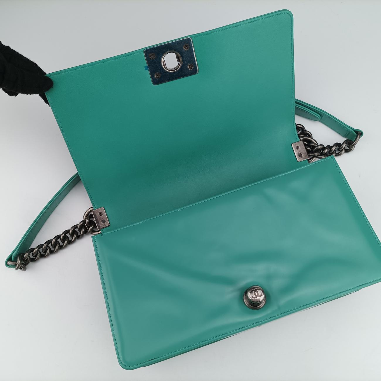 Pre-owned Chanel BOY CHANEL Blue leather A67086 shoulderbag | stylenewstar