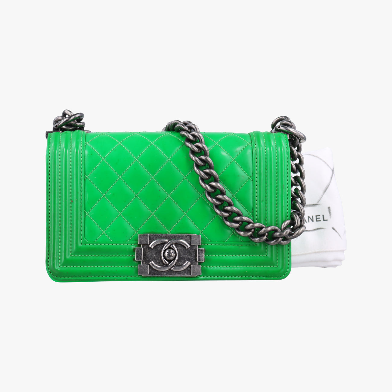 Pre-owned Chanel BOY CHANEL Green Patent Leather A67085 shoulderbag | stylenewstar