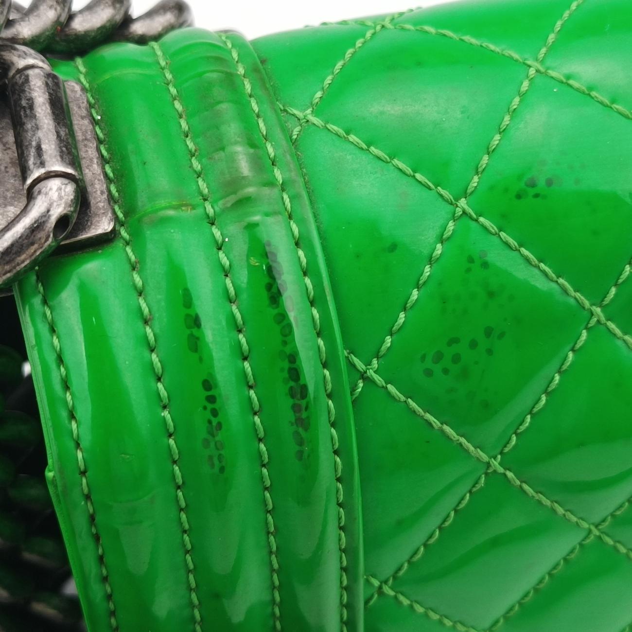 Pre-owned Chanel BOY CHANEL Green Patent Leather A67085 shoulderbag | stylenewstar
