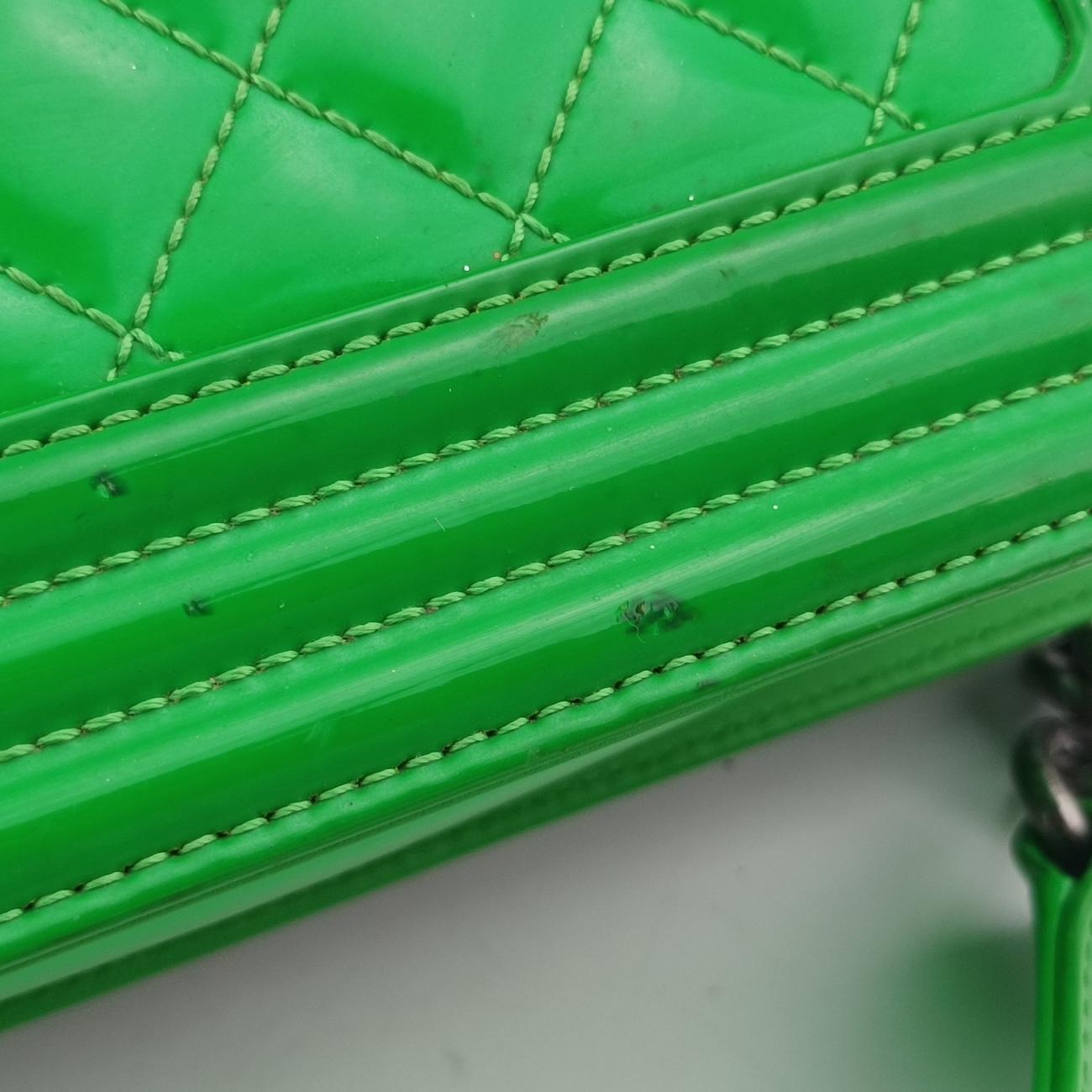 Pre-owned Chanel BOY CHANEL Green Patent Leather A67085 shoulderbag | stylenewstar