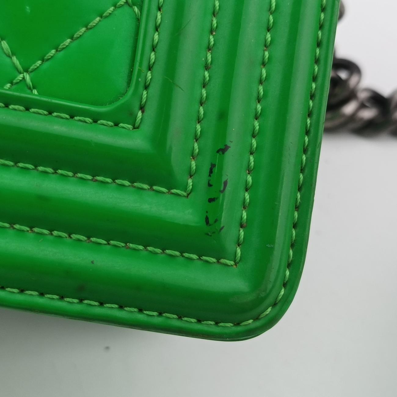 Pre-owned Chanel BOY CHANEL Green Patent Leather A67085 shoulderbag | stylenewstar