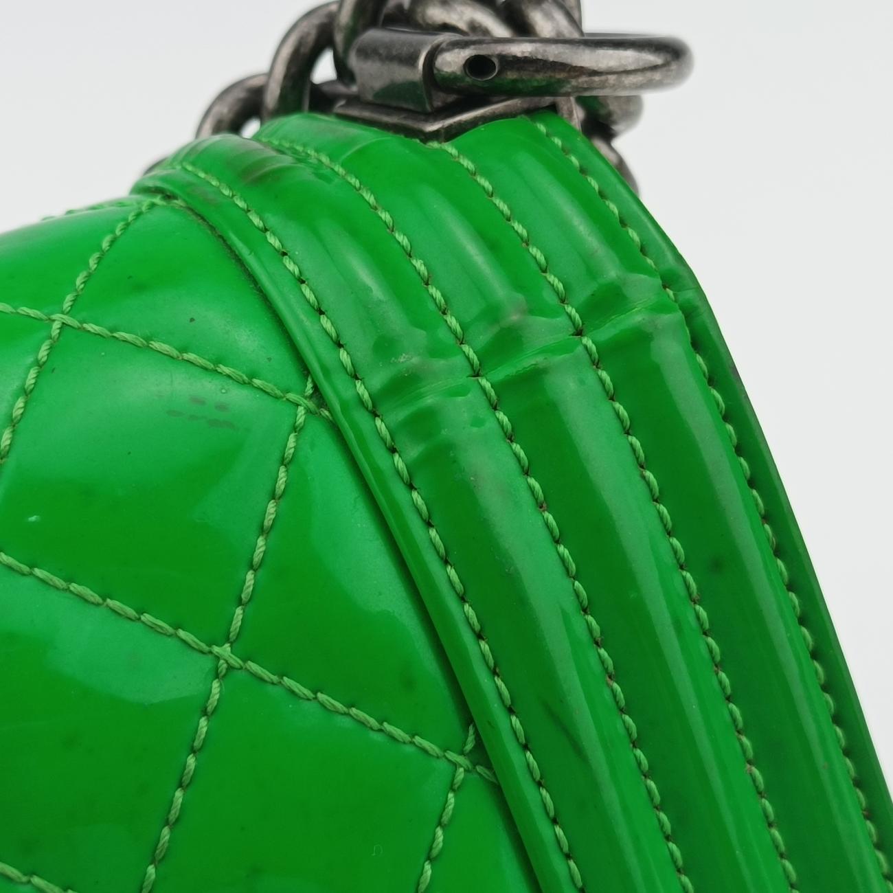 Pre-owned Chanel BOY CHANEL Green Patent Leather A67085 shoulderbag | stylenewstar
