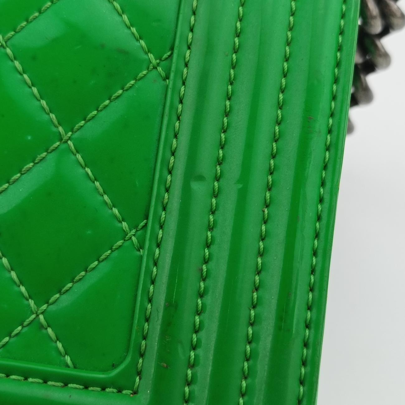Pre-owned Chanel BOY CHANEL Green Patent Leather A67085 shoulderbag | stylenewstar