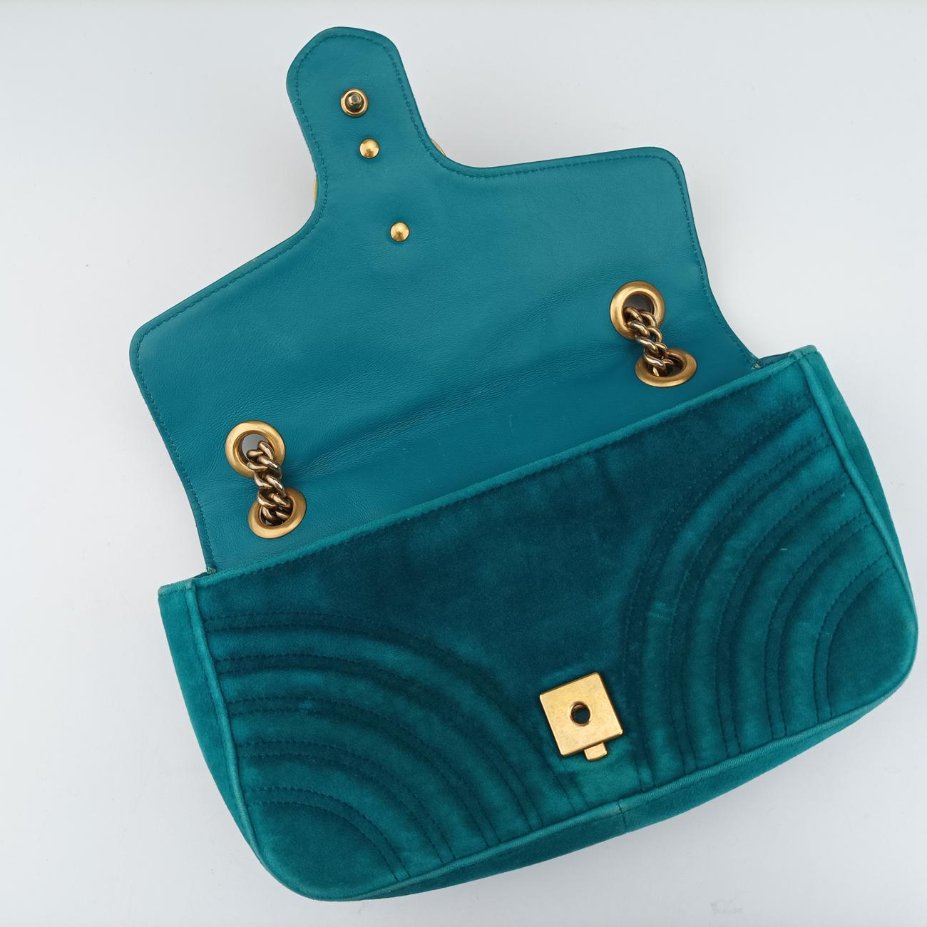 Pre-owned Gucci GG Marmont Blue velour 443497 shoulderbag | stylenewstar