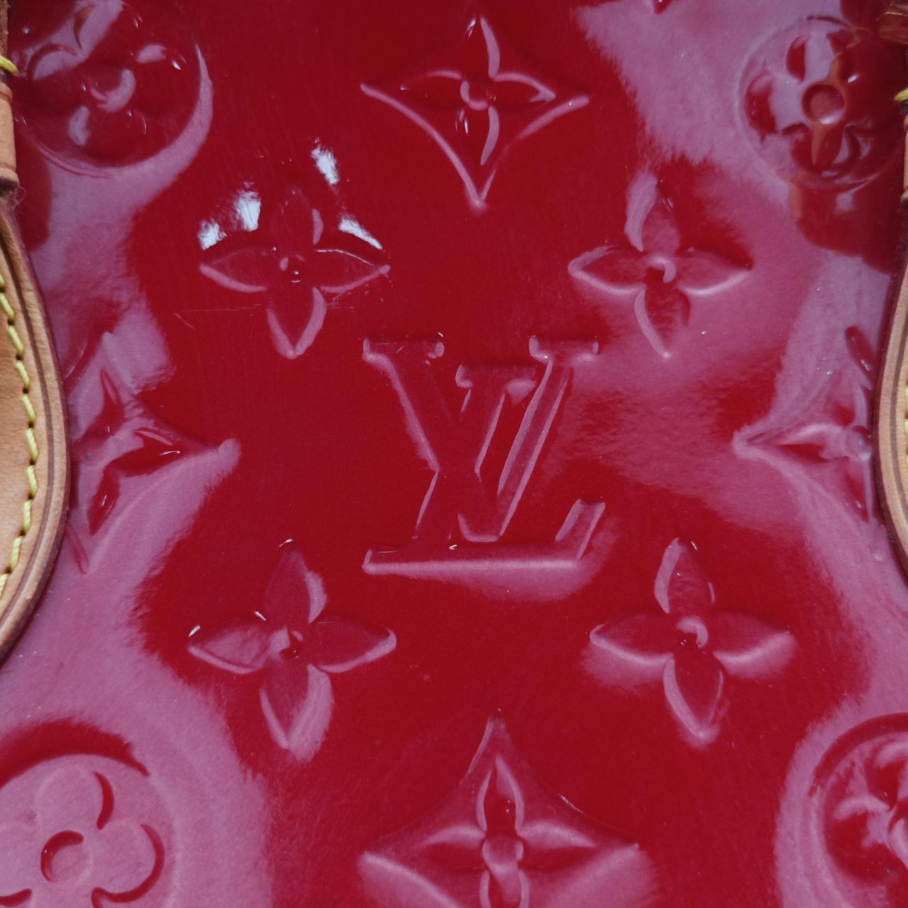 Secondhand Louis Vuitton Rosewood Avenue POMME D’AMOUR Vernis M93507 handbag | stylenewstar