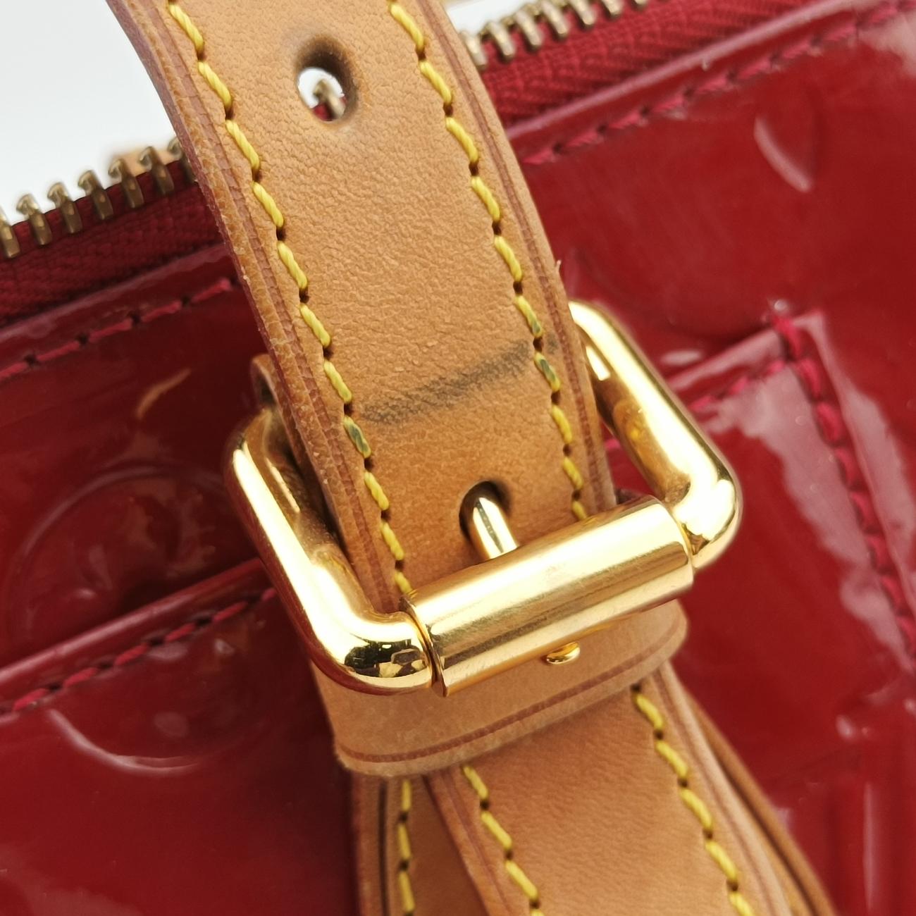 Secondhand Louis Vuitton Rosewood Avenue POMME D’AMOUR Vernis M93507 handbag | stylenewstar