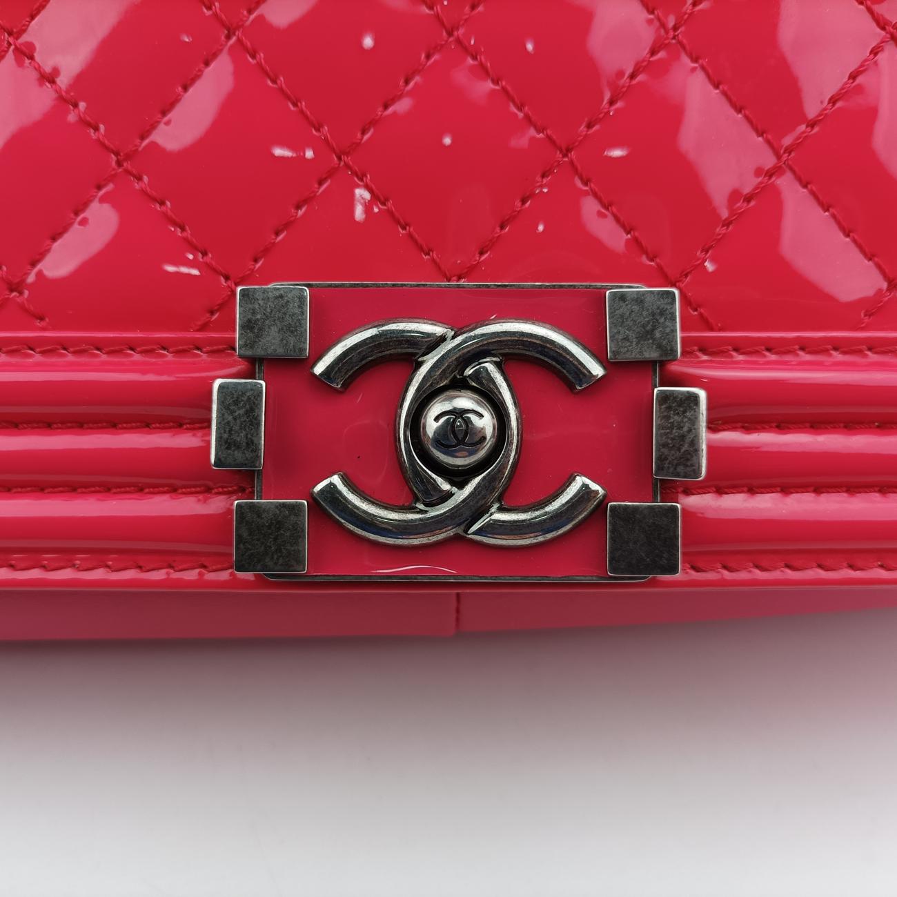 Secondhand Chanel BOY CHANEL Pink Patent A67087 shoulderbag | stylenewstar