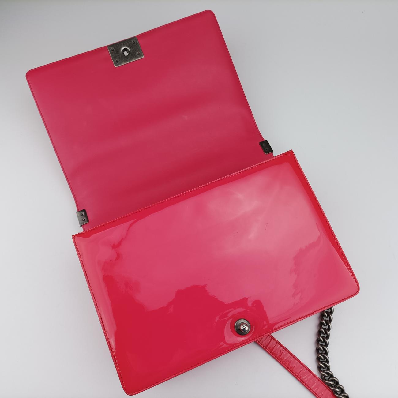 Secondhand Chanel BOY CHANEL Pink Patent A67087 shoulderbag | stylenewstar