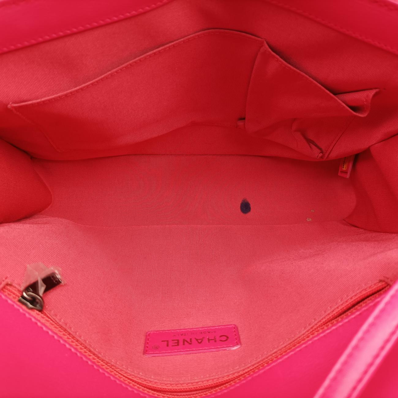 Secondhand Chanel BOY CHANEL Pink Patent A67087 shoulderbag | stylenewstar