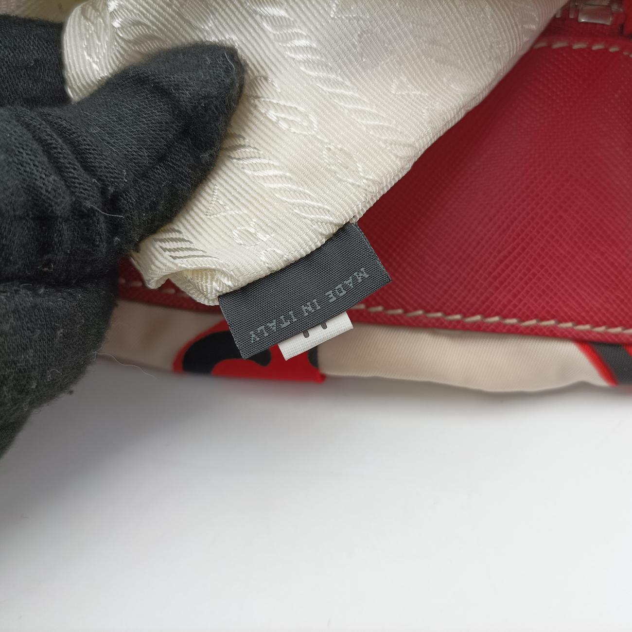 Pre-owned Prada Heart Pattern White× Red× black Nylon  shoulderbag | stylenewstar