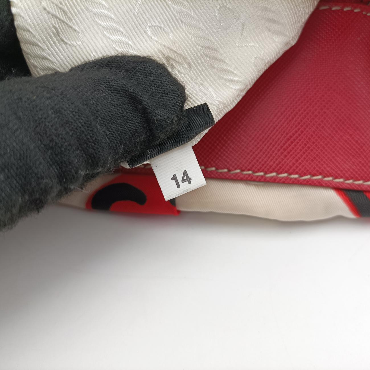 Pre-owned Prada Heart Pattern White× Red× black Nylon  shoulderbag | stylenewstar