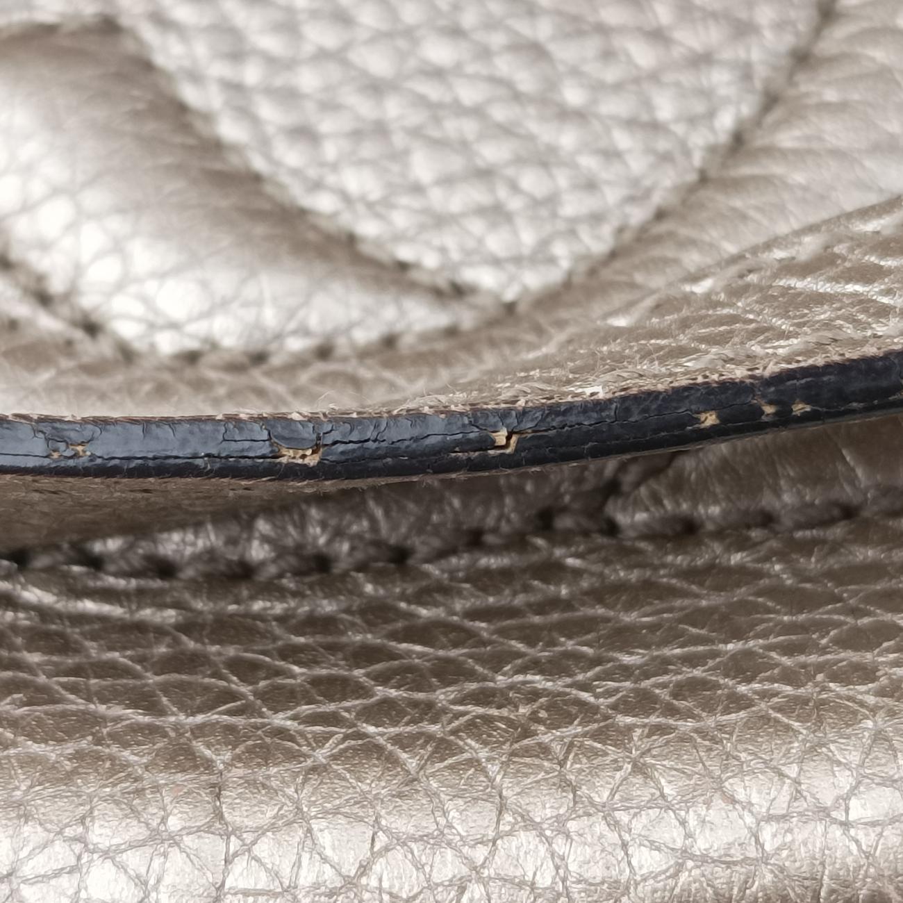 Pre-owned Gucci Soho Golden Leather 308364 shoulderbag | stylenewstar