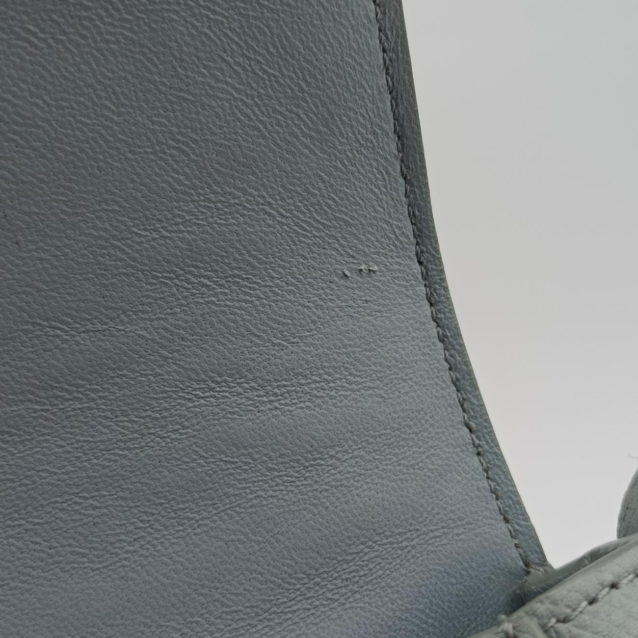 Secondhand Celine TROTTEUR Compact Grey Leather  shoulderbag | stylenewstar