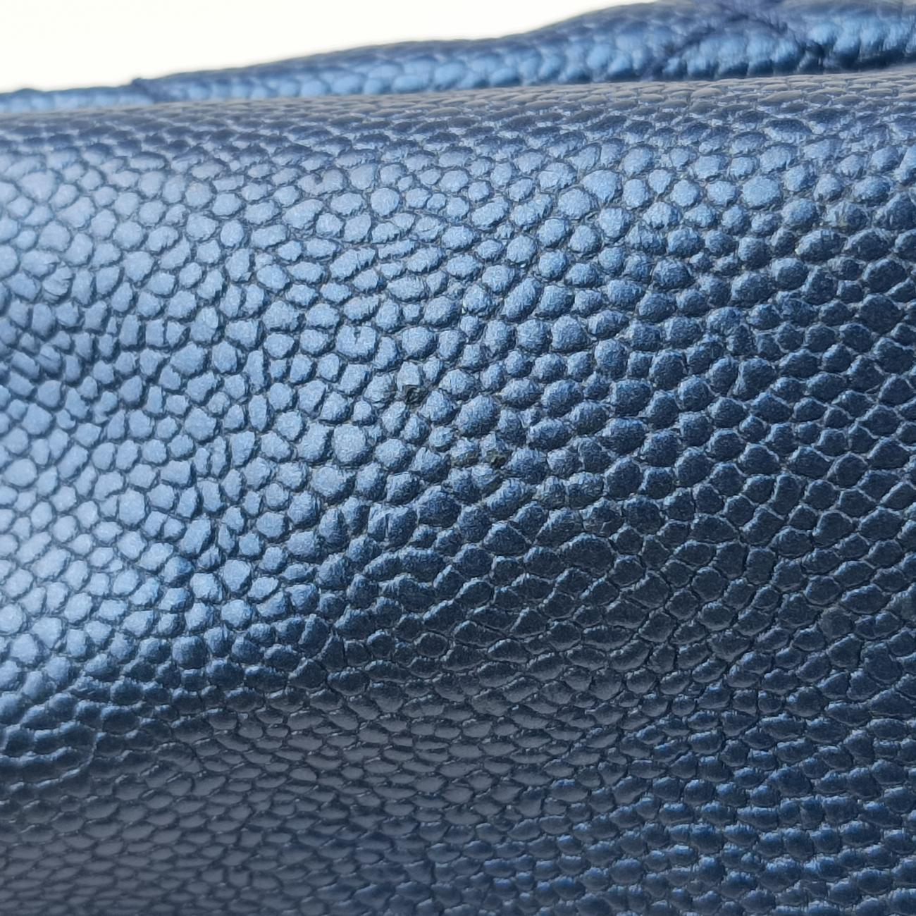 Pre-owned Chanel Matelasse Blue Caviar leather A67414 shoulderbag | stylenewstar