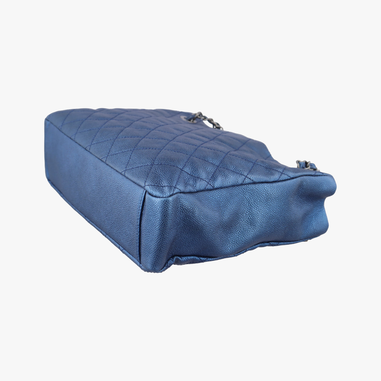 Pre-owned Chanel Matelasse Blue Caviar leather A67414 shoulderbag | stylenewstar