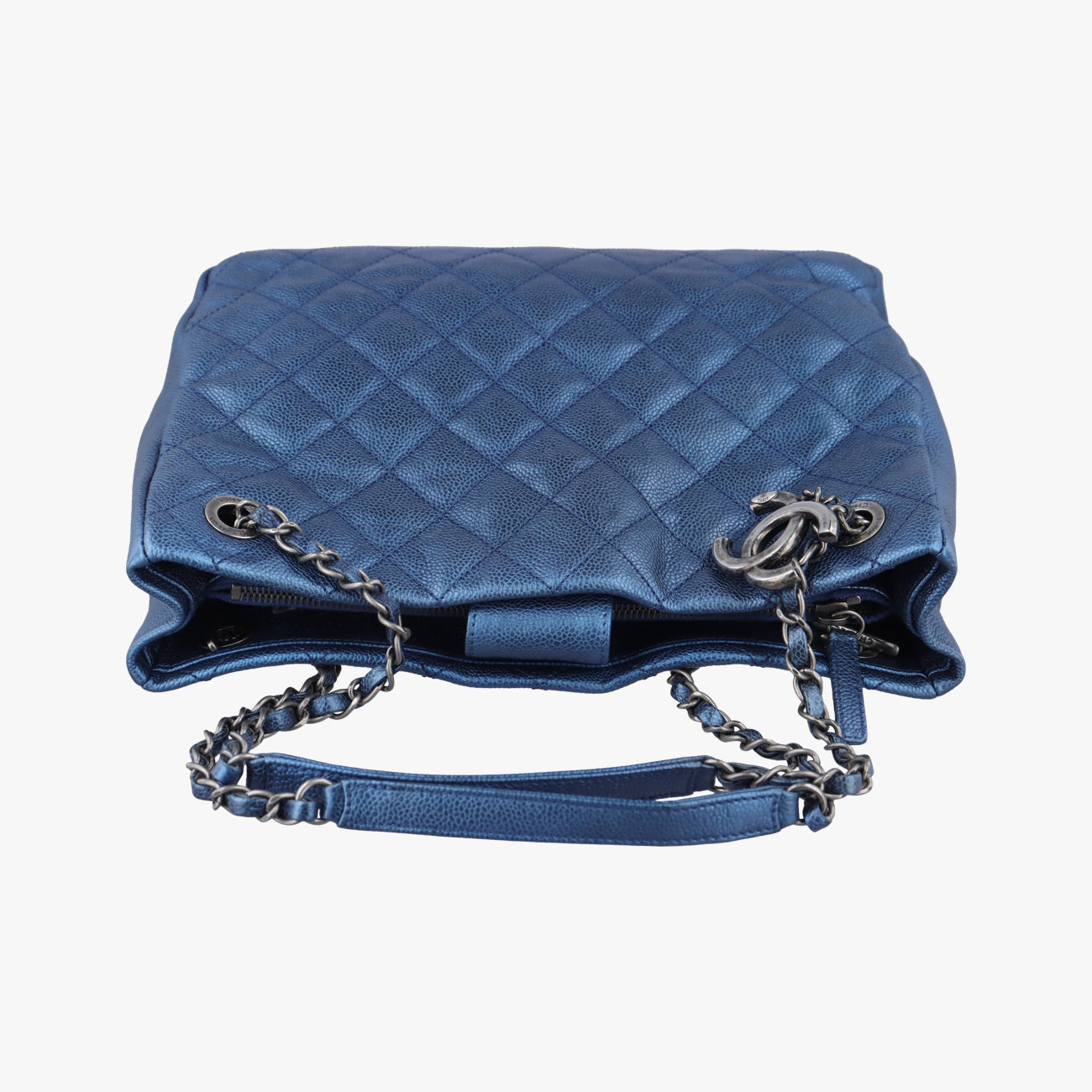 Pre-owned Chanel Matelasse Blue Caviar leather A67414 shoulderbag | stylenewstar