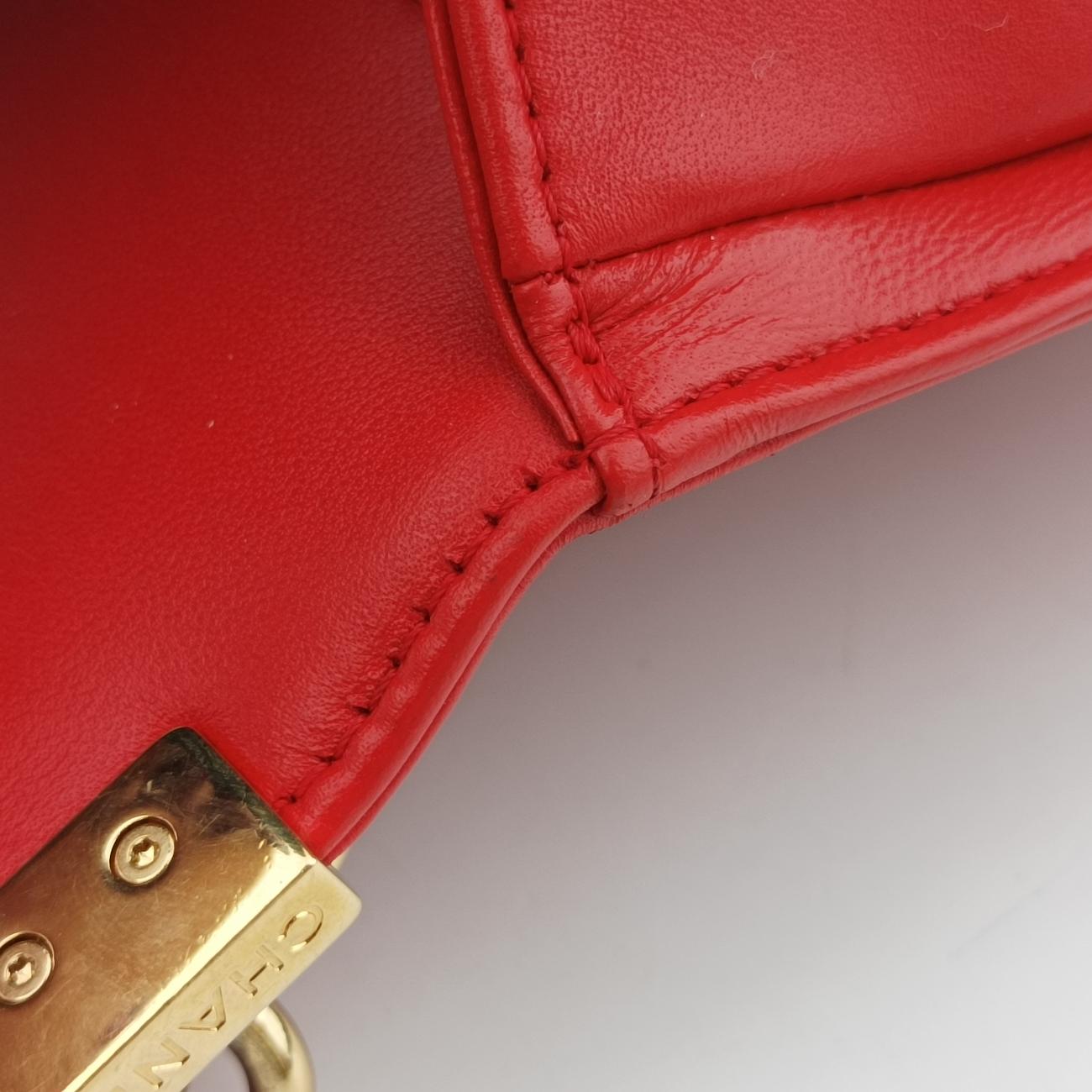 Secondhand Chanel BOY CHANEL Red lambskin A92096 shoulderbag | stylenewstar