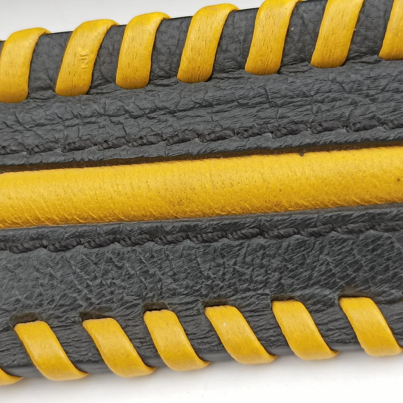 Secondhand VERSACE Barocco Floral Stitch Top Black×Yellow leather  handbag | stylenewstar