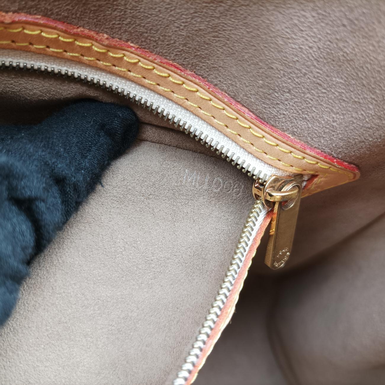 Pre-owned Louis Vuitton Aurelia MM Noir Monogram Multicolor M40095 handbag | stylenewstar