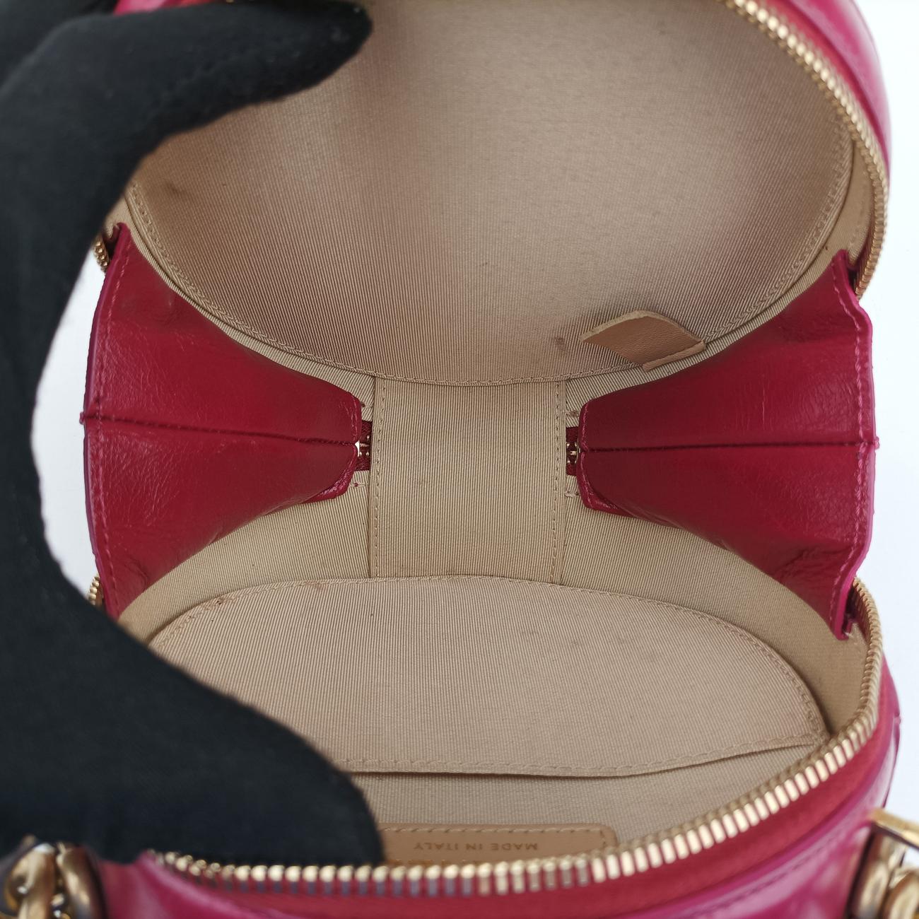 Pre-owned Chanel Round As Earth Rose lambskin A91946 shoulderbag | stylenewstar