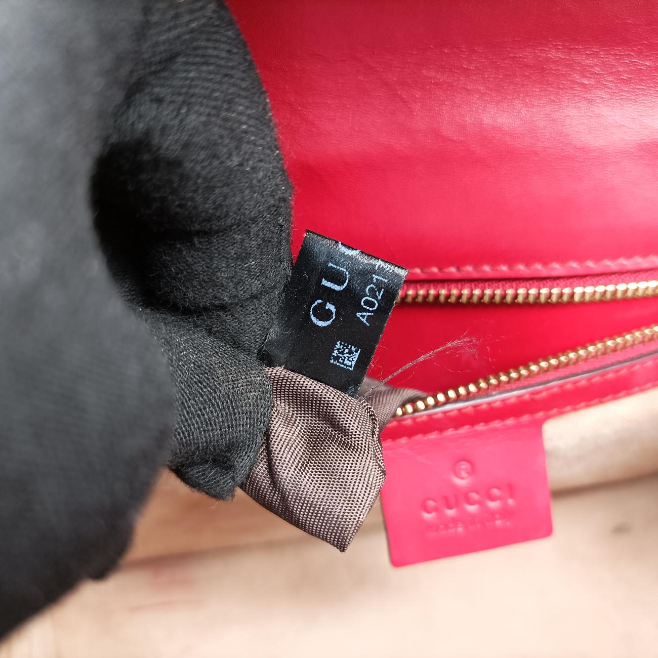 Pre-owned Gucci Sylvie Red×black Leather 421882 shoulderbag | stylenewstar