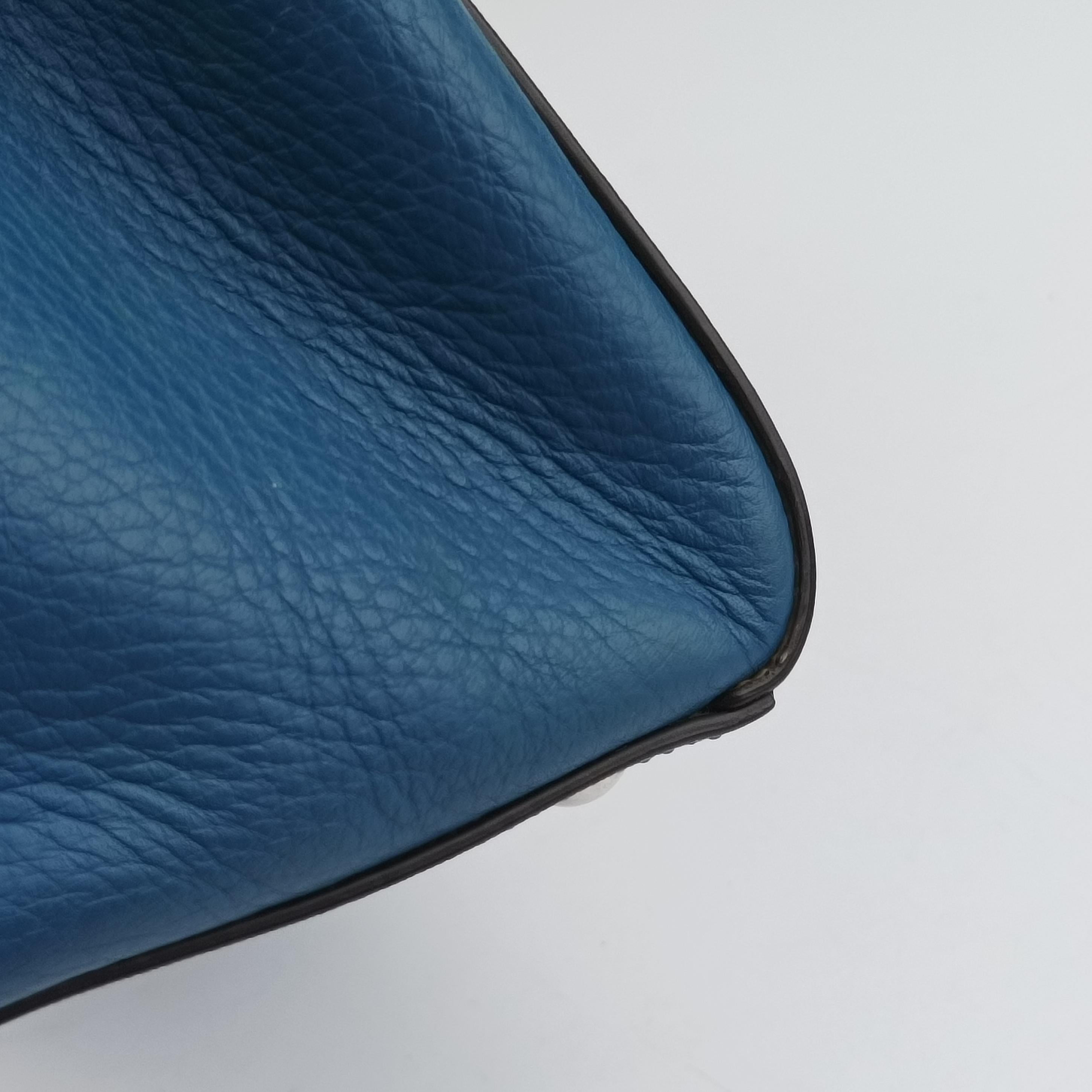 Pre-owned Fendi Petite 2 JOURS Blue Leather 8BH253 shoulderbag | stylenewstar