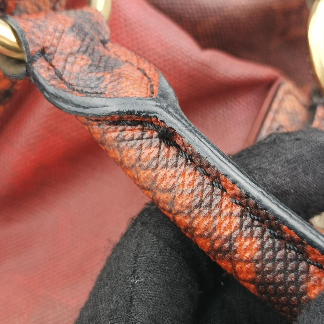 Secondhand Louis Vuitton Man Crazy rouge×multicolor Monogram Jokes M95737 handbag | stylenewstar