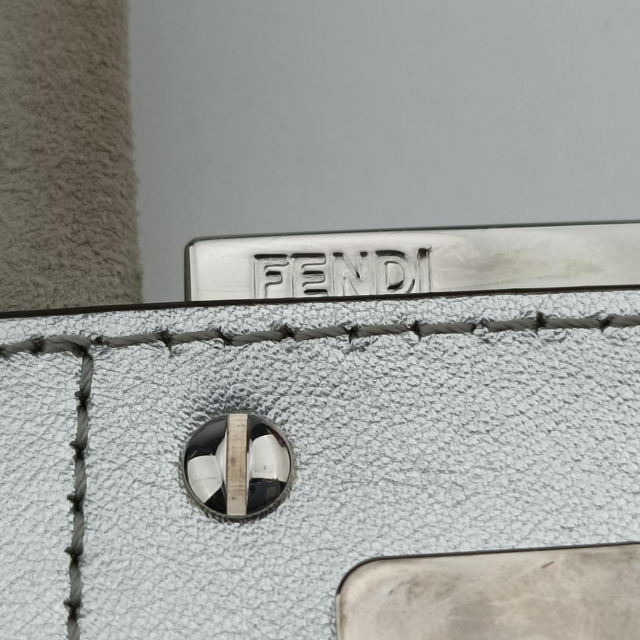 Pre-owned Fendi BAGUETTE Grey leather 8BS017 shoulderbag | stylenewstar