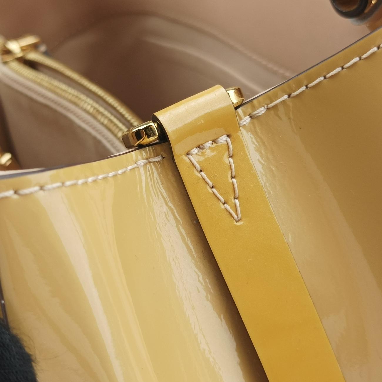 Pre-owned Louis Vuitton Montaigne MM Yellow Vernis M50169 shoulderbag | stylenewstar