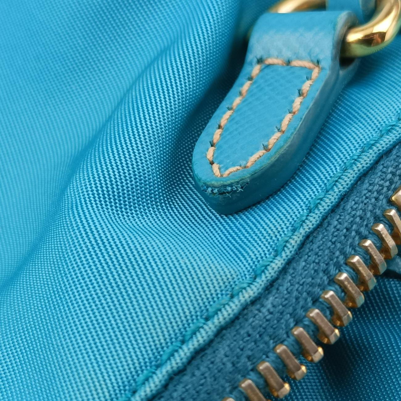 Pre-owned Prada buckle messenger Blue Nylon  shoulderbag | stylenewstar