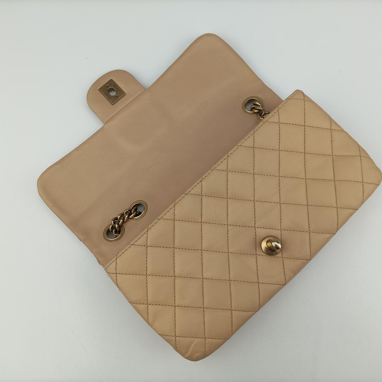 Pre-owned Chanel CC Logo Matelasse Urban Day Flap Beige Leather A67488 shoulderbag | stylenewstar