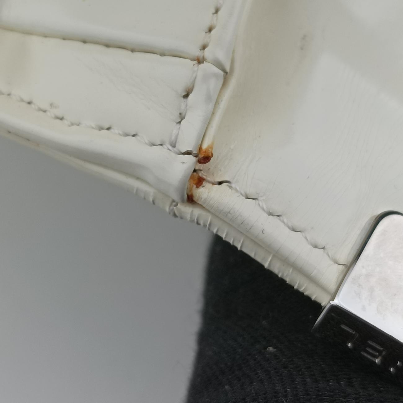 Pre-owned Chanel BOY CHANEL White Enamel A67021 shoulderbag | stylenewstar