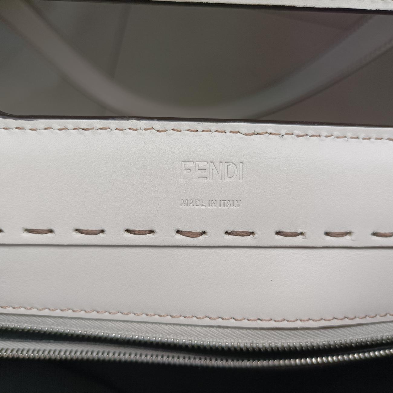 Pre-owned Fendi Shopper White Leather 7VA481 shoulderbag | stylenewstar