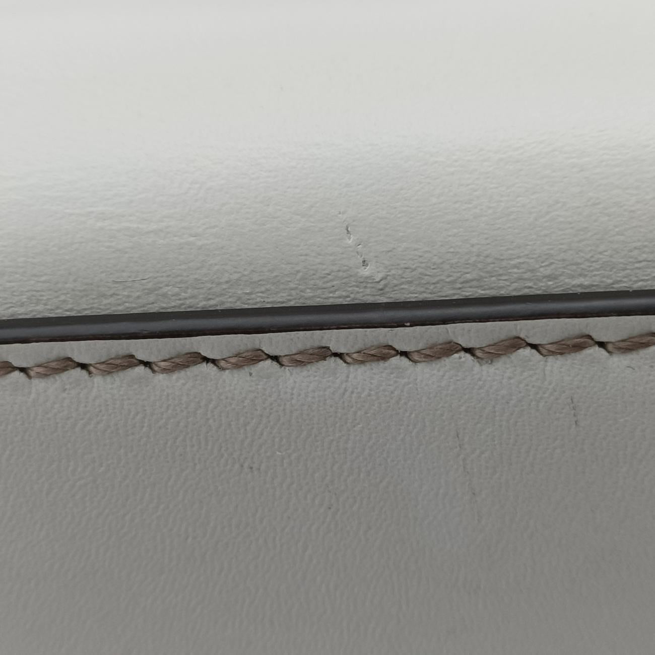 Pre-owned Fendi Shopper White Leather 7VA481 shoulderbag | stylenewstar