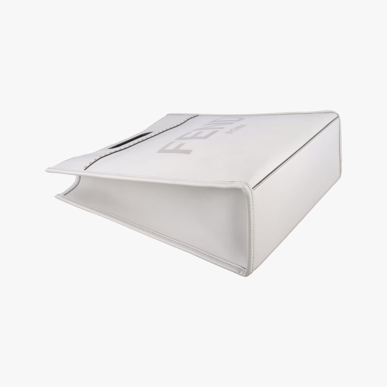 Pre-owned Fendi Shopper White Leather 7VA481 shoulderbag | stylenewstar