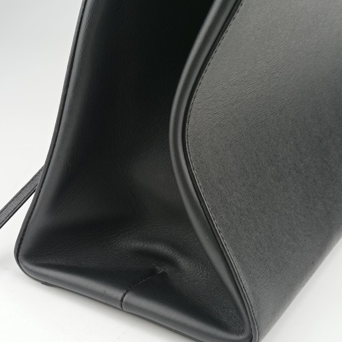 Secondhand Fendi Troisjours Black Leather 8BH272 handbag | stylenewstar