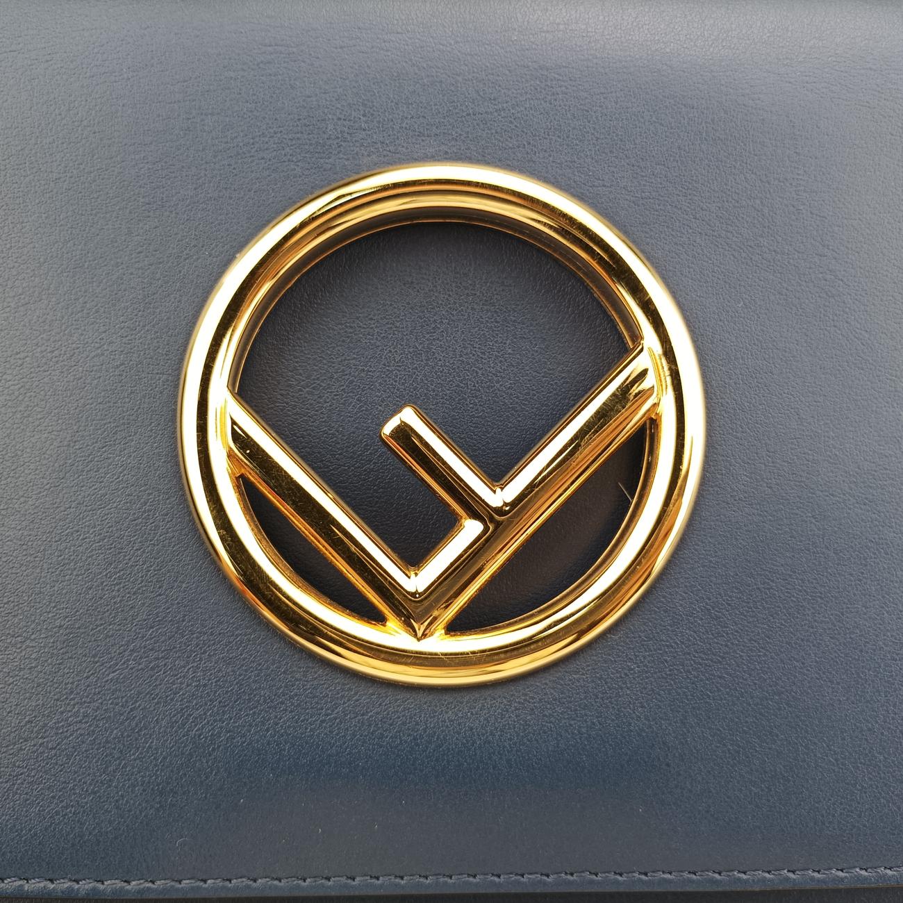 Vintage Fendi KAN I F Navy Leather 8BT286 shoulderbag | stylenewstar