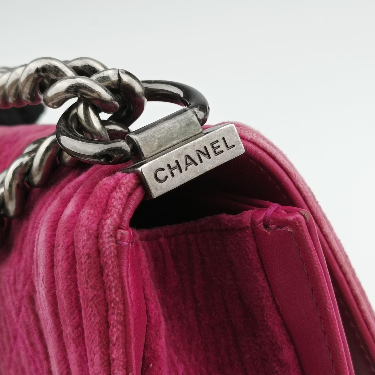 Pre-owned Chanel BOY CHANEL Purple velour A67416 shoulderbag | stylenewstar