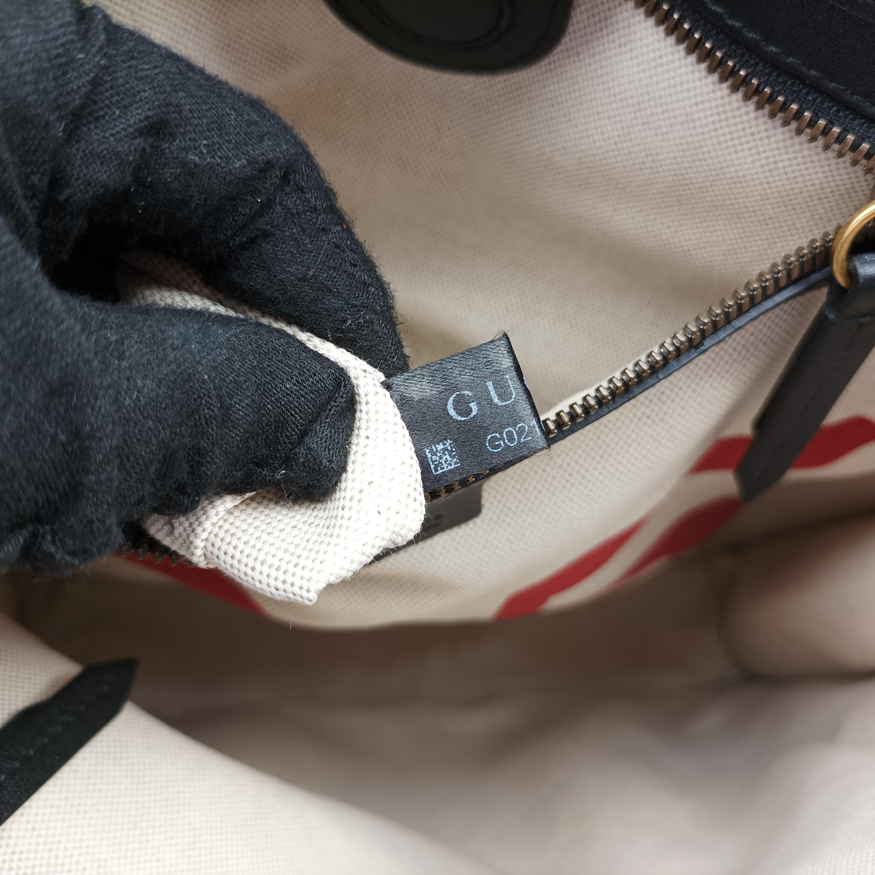 Pre-owned Gucci GG Supreme Bee beige×Multicolour PVC coated canvas 450950 shoulderbag | stylenewstar