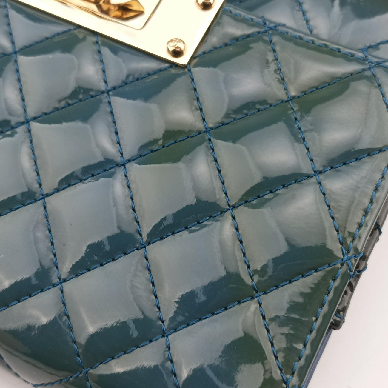 Secondhand Chanel Matelasse coco mark Blue Patent A92534 shoulderbag | stylenewstar