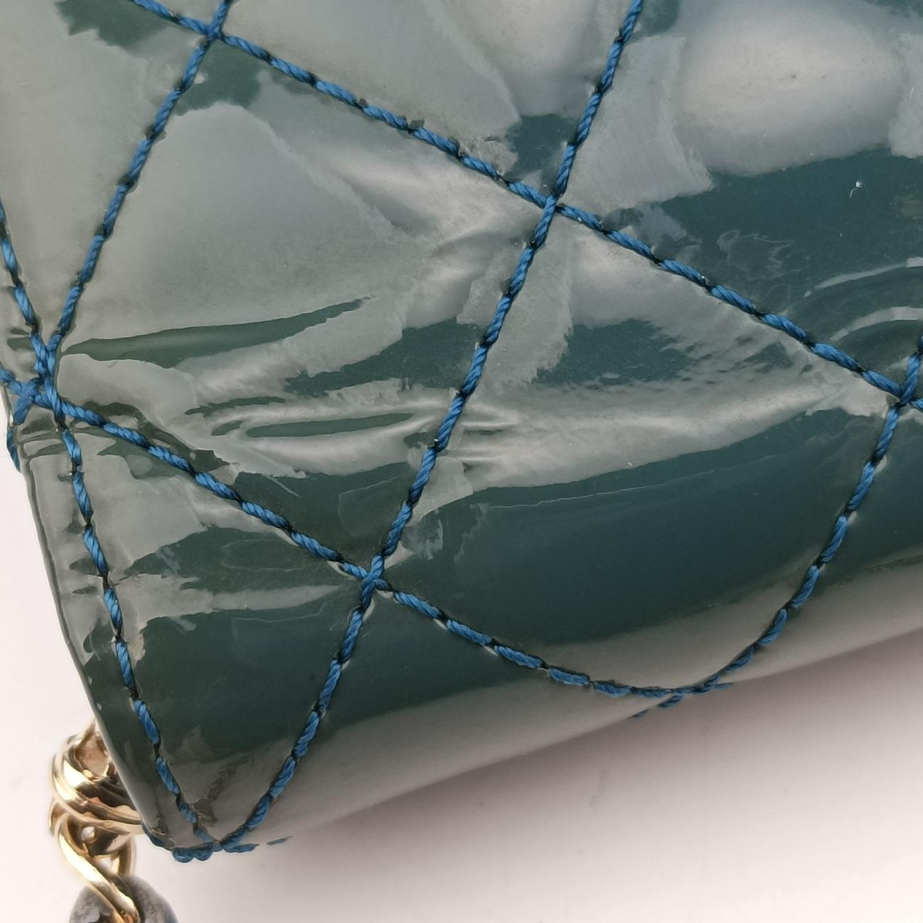 Secondhand Chanel Matelasse coco mark Blue Patent A92534 shoulderbag | stylenewstar