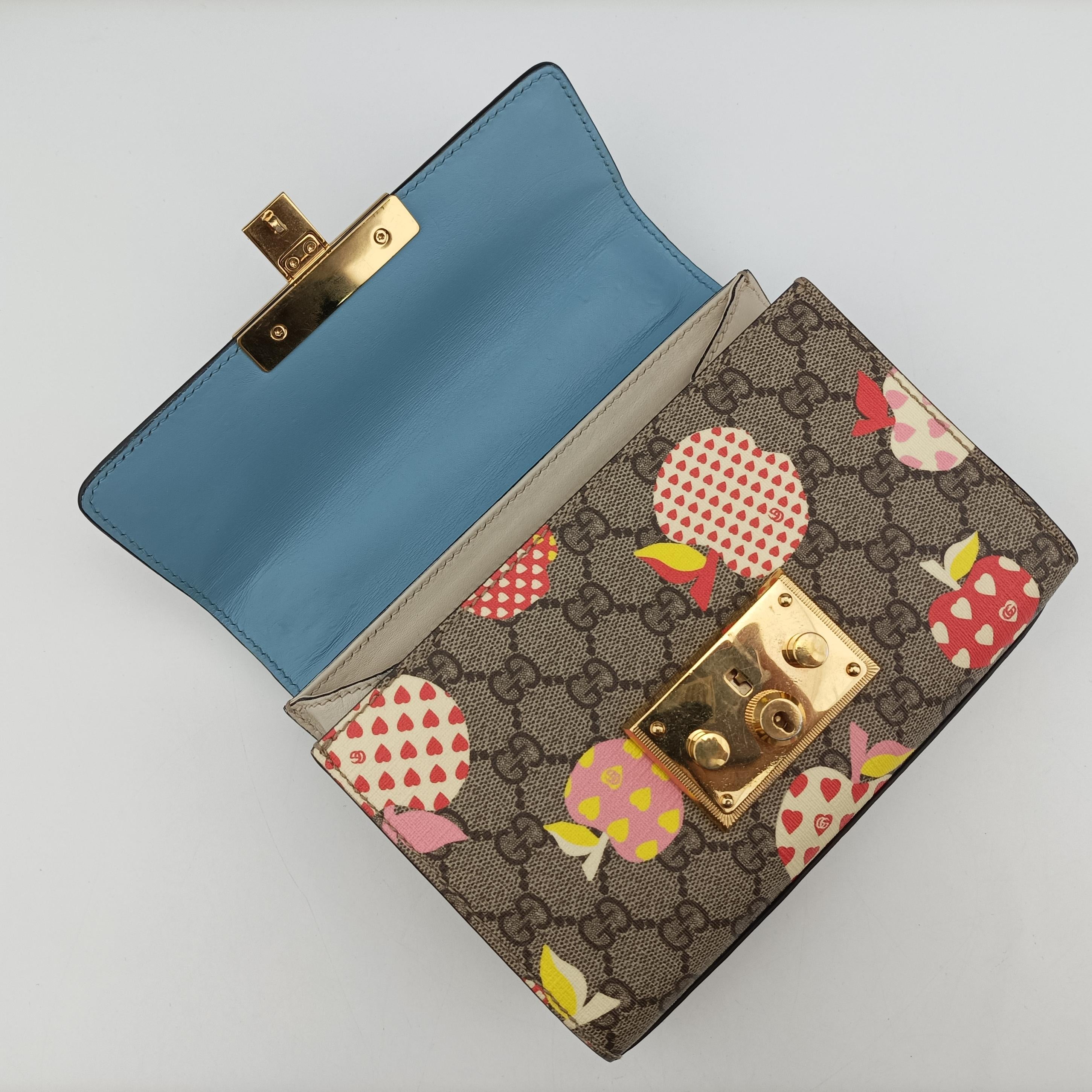 Vintage Gucci Padlock Beige x Blue x Multicolor PVC coated canvas 409487 shoulderbag | stylenewstar